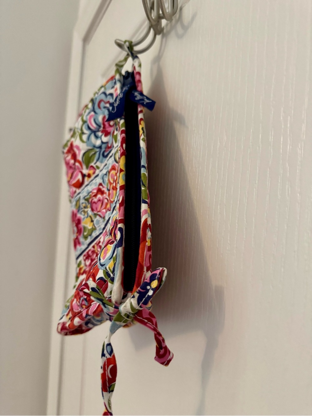 Vera Bradley Multicolor Floral Quilted Makeup Bag - Picture 4 of 14